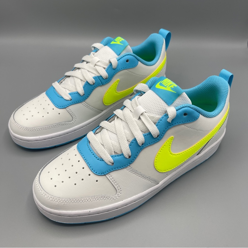 Nike Court Borough Low 2 Big Girl/SUMMIT WHITE/VOLT-BALTIC BLUE - Picture 4 of 17